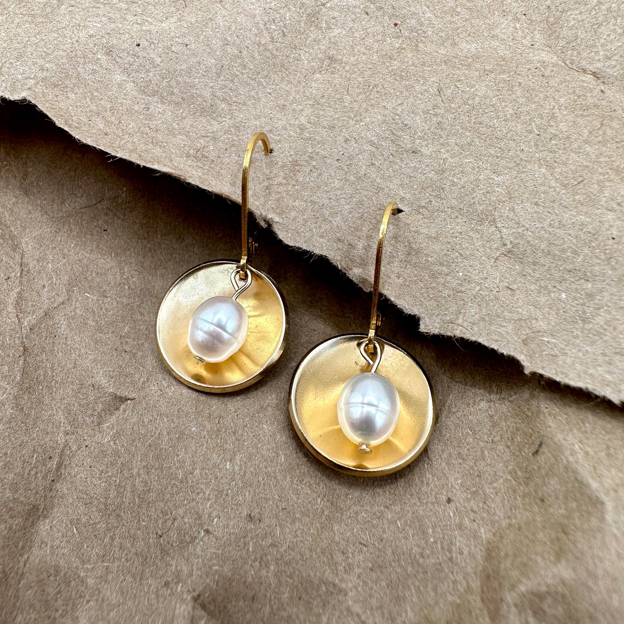 Glow, Pearl Earrings